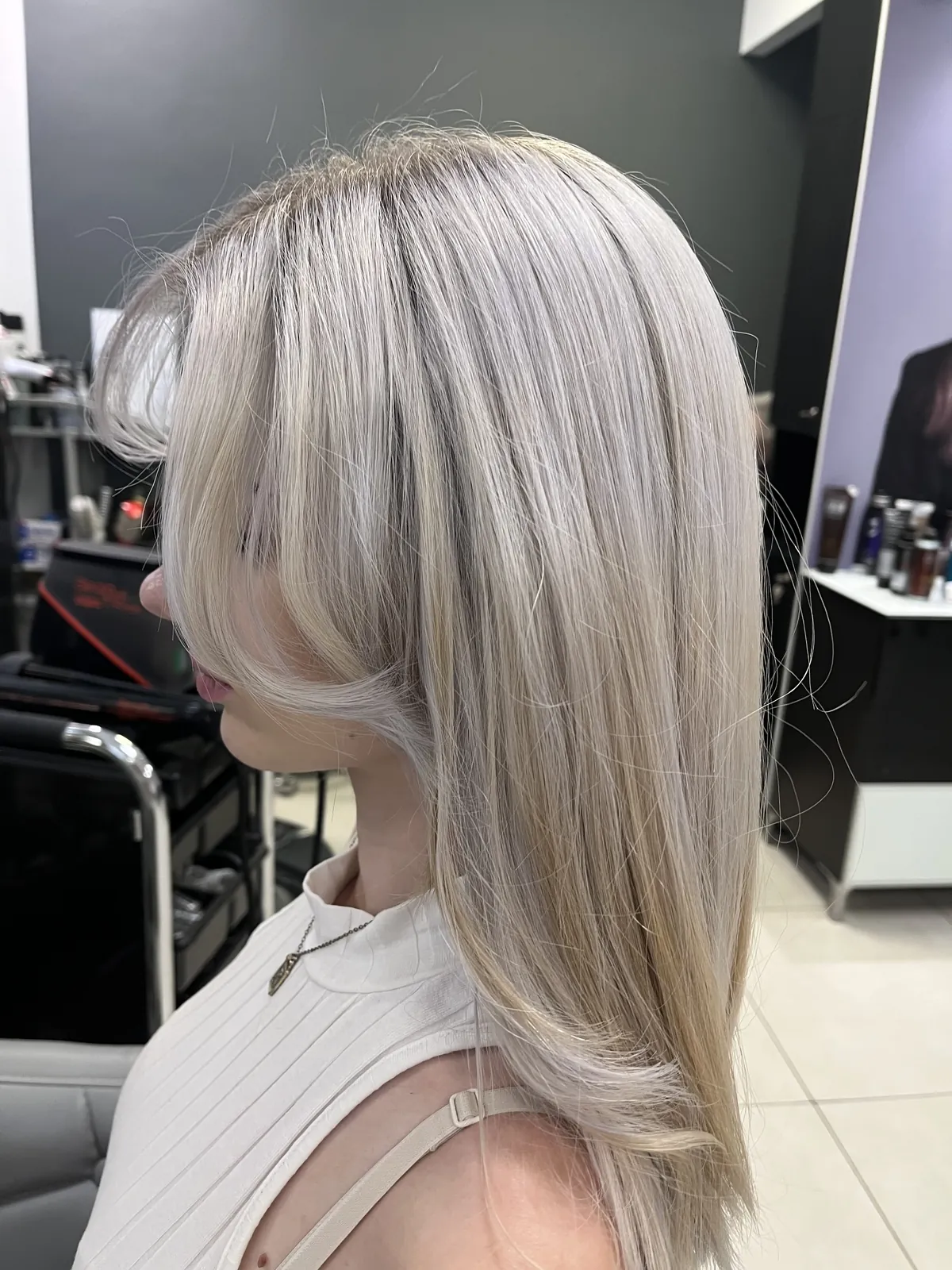 Visnyei Virág Hair Studio névjegykártya